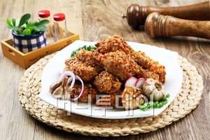 맛과 영양을 모두 살린 신메뉴 '의성마늘치킨' 선뵈 - 머니투데이 맛과 영양을 모두 살린 신메뉴 '의성마늘치킨' 선뵈 - 머니투데이