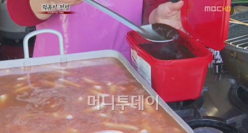 떡볶이 시장 과열전쟁 "걱정스럽다"