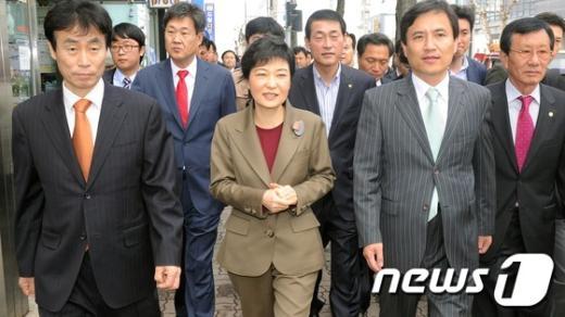 [사진]박근혜 대선행보 '민생속으로'