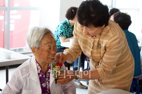 가정의 달 맞아 사랑의 죽 200그릇 대접