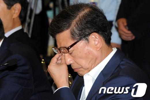 [사진]피곤한 김황식 총리