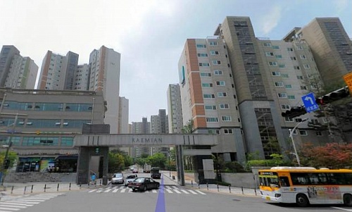 ↑ 과천 원문동에 위치한 '래미안슈르' 아파트 전경.ⓒ송학주