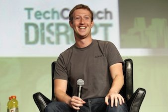 후드티 벗은 저커버그 "페이스북 최대 실수는..."
