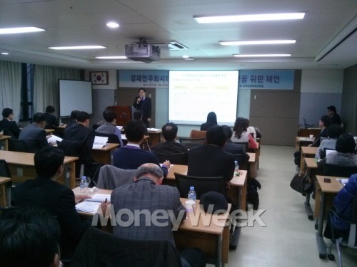 프랜차이즈 경제적 효과 높다.. 자율규제 유도해야