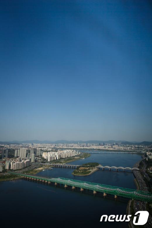 [사진]푸른 하늘 아래 서울도심