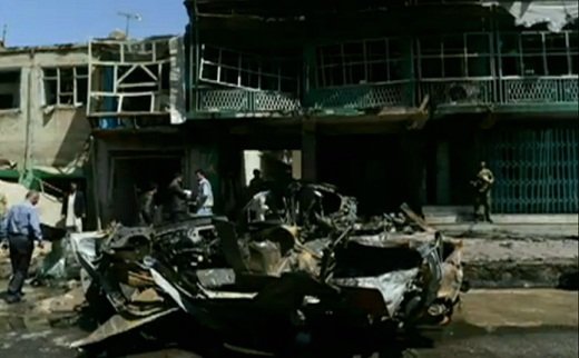 아프가니스탄 수도 카불에서 16일 발생한 차량 폭탄 테러로 파괴된 자동차와 주택들. /사진=BBC 동영상 캡처