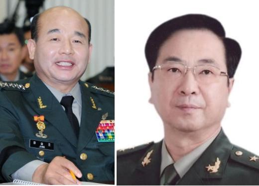 정승조 합동참모본부 의장(왼쪽)과 팡펑후이 중국군 총참모장.  News1