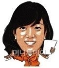 연예인 가방 속에 있는 잇 아이템 '메이크업 픽서'