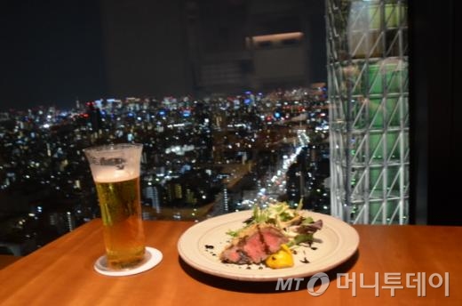 멋진 야경과 함께 하는 근사한 저녁에 딱인 도쿄스카이트이 소리마치 31층에 위치한 '구니미'/사진=이지혜 기자  