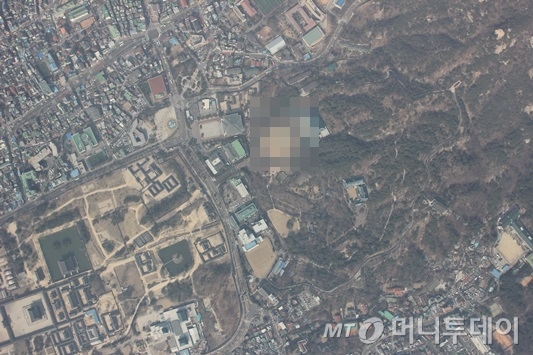 파주에서 추락한 북한 발진 추정 무인기가 촬영한 경복궁 일대./사진제공=국방부