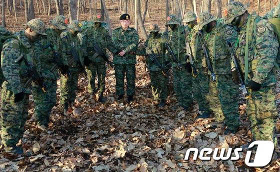 군대랑 놀자] 보이지 않는 전력…군종(軍宗) - 머니투데이