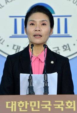 한정애 새정치민주연합 대변인 &copy; News1   박세연 기자