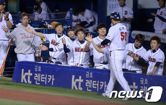 [사진]두산 김현수 '추가 점수'