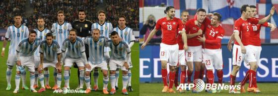 아르헨티나 축구 국가대표팀(왼쪽)과 스위스 축구 국가대표팀/ AFPBBNews=News1