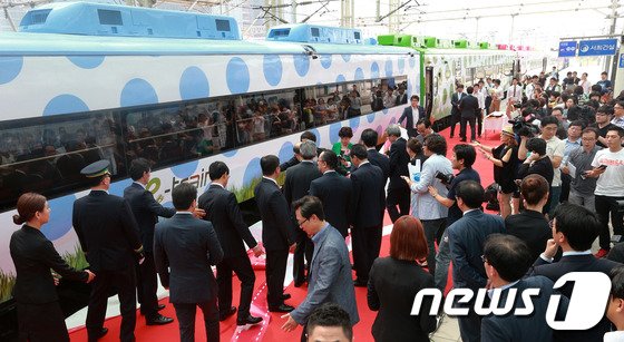 [사진]코레일, 교육전용 열차 'E-train' 첫 선