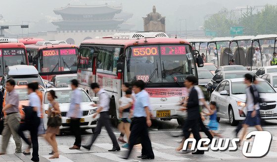 [사진]광역버스 좌석제, '출퇴근 대란 우려'