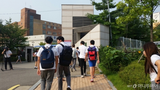 9시 등교' 첫날… 9시 등교' 첫날…