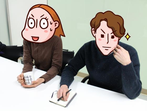 웹툰 '괜찮아 애송이'를 연재 중인 스쿱미디어의 김진아 작가(왼쪽), 지상현 콘텐츠사업부 팀장/사진=스쿱미디어 제공