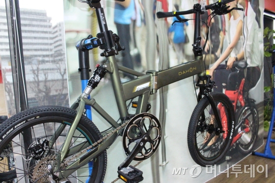 Dahon jet online d8