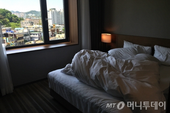 군산여행 1박2일에 추천하는 '7만원대 특급호텔' - 머니투데이 군산여행 1박2일에 추천하는 '7만원대 특급호텔' - 머니투데이