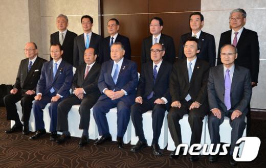 [사진]한자리에 모인 한-일 외교당국자들