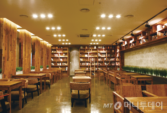 기존 유럽풍 카페베네의 모습