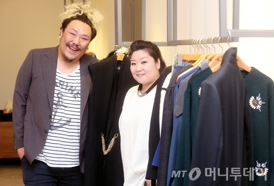 '맥앤로건'의 디자이너 강민조(왼쪽) 강나영/사진=홍봉진 기자