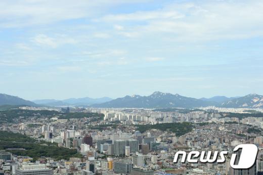 오늘날씨] '한낮 31도' 무더운 주말…'낭카' 영향 점차 벗어나 - 머니투데이