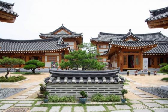 황남관 입구에서 바라본 전경 /사진=김유경 기자