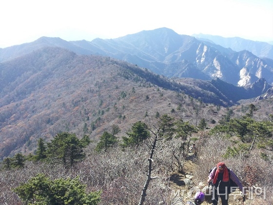 설악산 끝청에서 바라본 서북능선/사진제공=국립공원관리공단