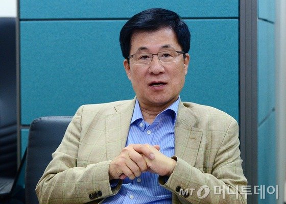 국회 정보위원회 야당 간사인 신경민 새정치민주연합 의원. /사진=뉴스1