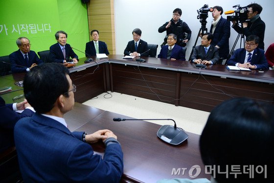 안상수 의원이 창당을 추진하고 있는 국민의당이 22일 오전 서울 마포구 당사에서 확대기획조정회의를 열었다. 2016.1.22/뉴스1  