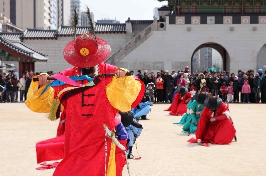 지난해 경복궁 흥례문 앞에서 열린 '경복궁 수문장 임명의식'. /사진제공=문화재청