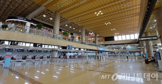 김포공항 국제선 청사 전경