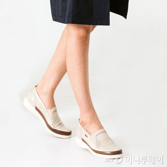 비 오는 날에도 '쾌적'…'랜드로바 고어텍스 서라운드' 착용기