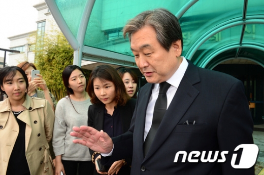 [사진]김무성 전 대표 '이제 가볼게요'