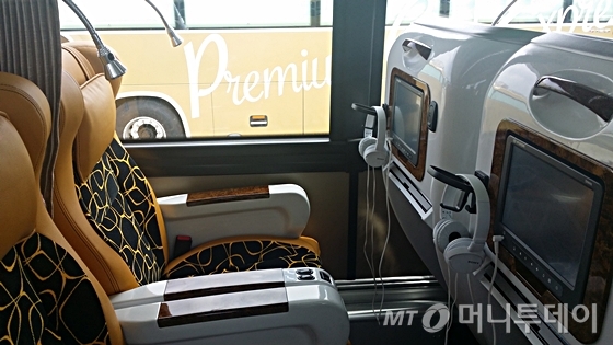 현대자동차 프리미엄 고속버스 좌석. /사진=신현우 기자