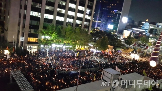 [사진]청계광장 가득 메운 시민들… '촛불집회'