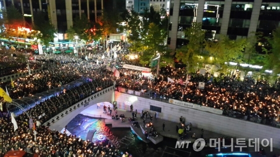 [사진]청계광장 가득 메운 시민들… '촛불집회'