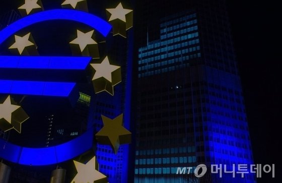 [유럽마감]은행주 부진에 ‘혼조’…英 이틀째 사상 최고