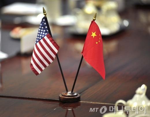 트럼프 미국 대통령과 시진핑 중국 국가주석이 오는 7월 독일에서 열리는 G20 정상회의 기간에 따로 만나 양자 회담을 가질 것이라는 관측이 제기되고 있다. 