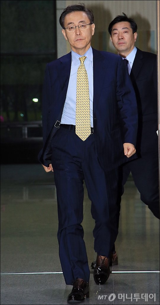[사진]퇴근하는 김수남 검찰총장