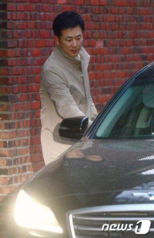 [사진]유영하 변호사 '박 전 대통령 영장청구에 어떤 전략?'