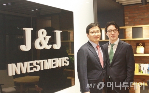 J&J자산운용 이재현 대표와 최광욱 대표/사진=J&J자산운용.