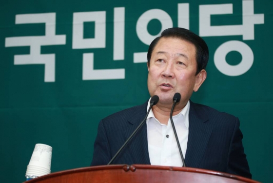 박주선 국민의당 비상대책위원장이 7일 오전 서울 여의도 국회에서 열린 국민의당 긴급의원총회에서 모두발언을 하고 있다. /사진=이동훈 기자