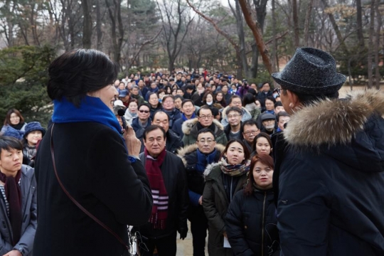지난 7일 종묘에서 진행된 '서울을 걷다' 행사 모습. /사진제공=박영선 의원실