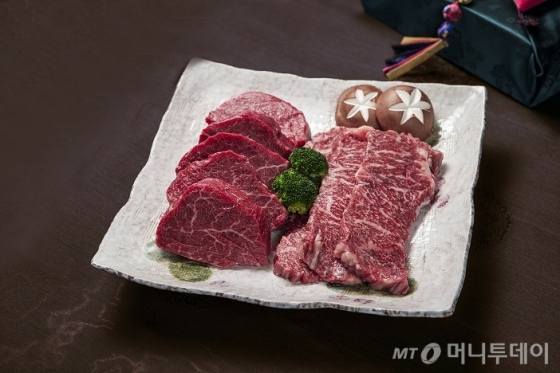 '노보텔 앰배서더 서울강남'의 설날 한우 선물세트.