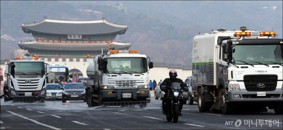 [사진]세종로 물청소