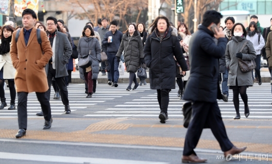 [사진]연휴 끝, 다시 일상으로