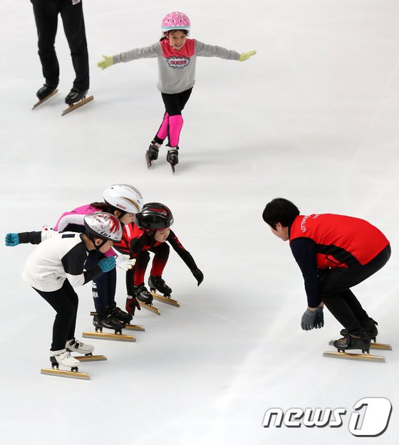 [사진]'스케이트 잘 타고 싶어요'